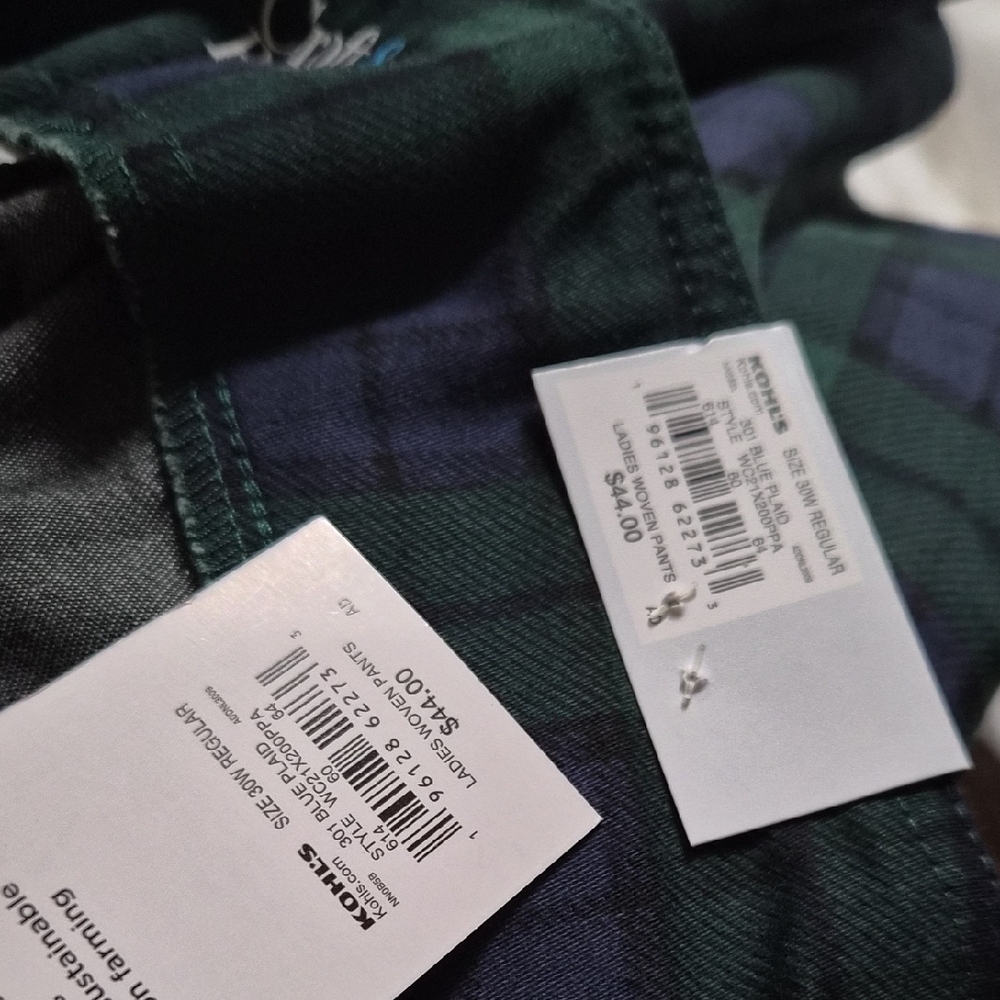 NWT Croft & Barrow Navy and Forest Plaid Pants Size 30W - Picture 3 of 8